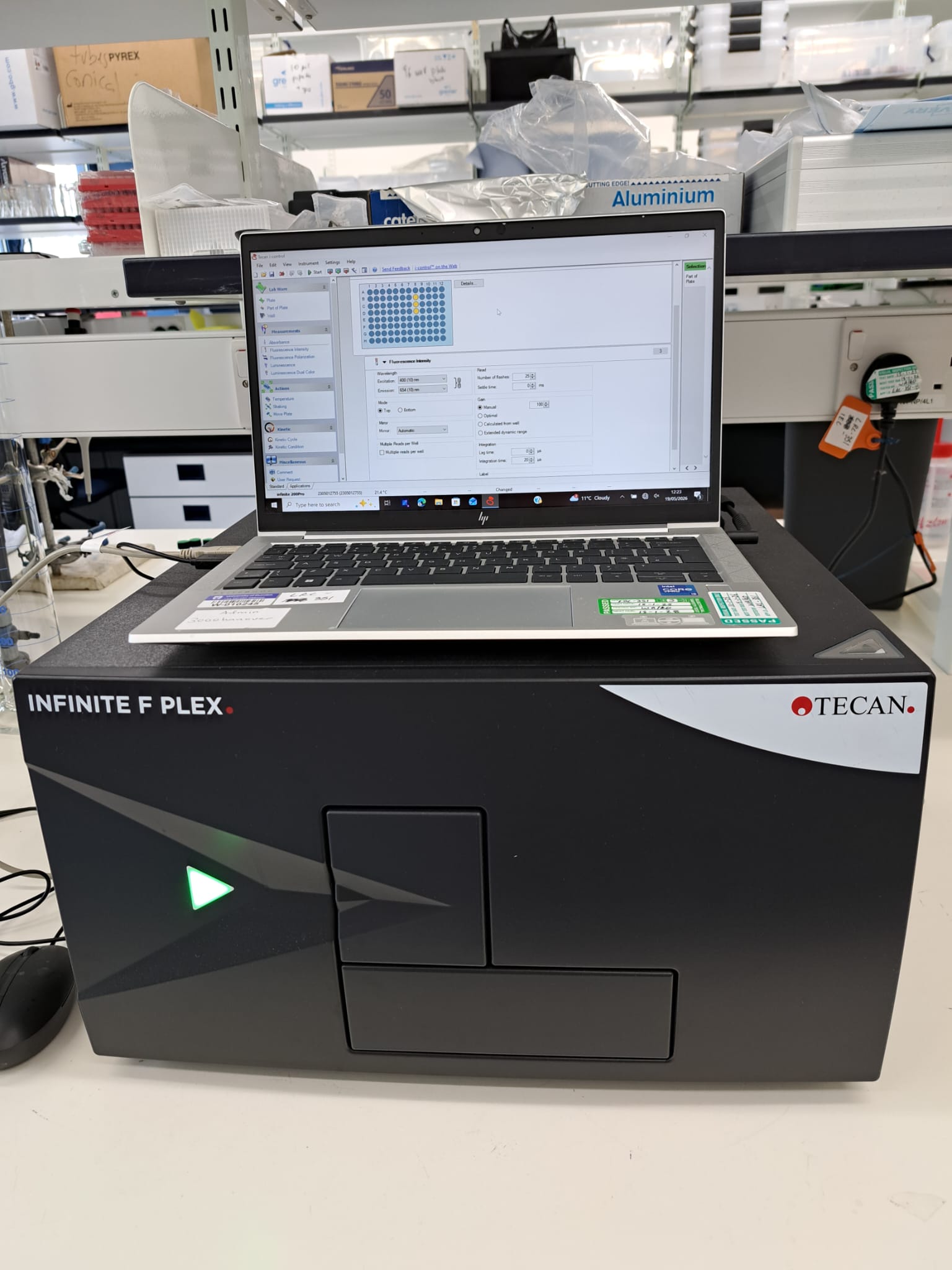 Infinite F200 Microplate Reader